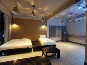 MonkeyArt Hotel&Cafe